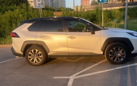 Toyota RAV4, 2025 год, 3 900 000 рублей, 16 фотография