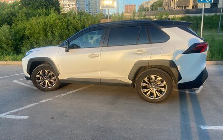 Toyota RAV4, 2025 год, 3 900 000 рублей, 18 фотография