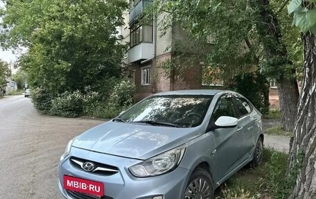 Hyundai Solaris II рестайлинг, 2012 год, 570 000 рублей, 5 фотография