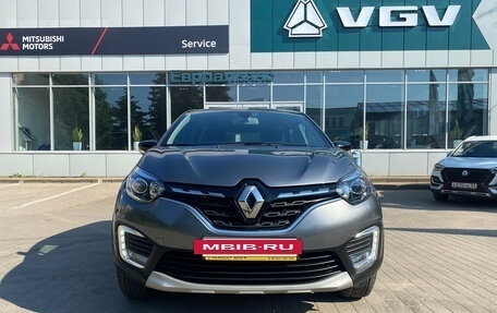 Renault Kaptur I рестайлинг, 2021 год, 1 859 000 рублей, 2 фотография