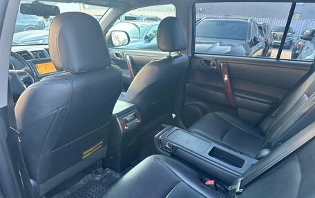 Toyota Highlander III, 2011 год, 2 050 000 рублей, 6 фотография