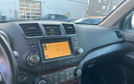 Toyota Highlander III, 2011 год, 2 050 000 рублей, 8 фотография