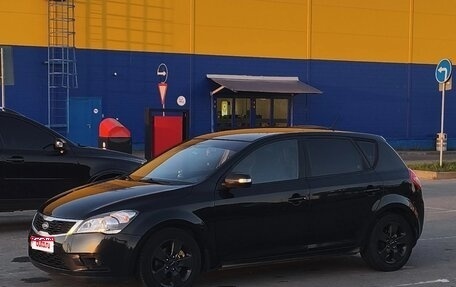 KIA cee'd I рестайлинг, 2010 год, 700 000 рублей, 1 фотография