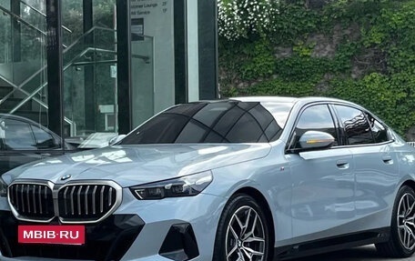 BMW 5 серия, 2024 год, 5 300 000 рублей, 1 фотография