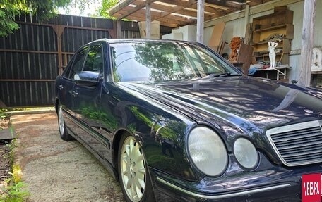 Mercedes-Benz E-Класс, 2000 год, 400 000 рублей, 4 фотография