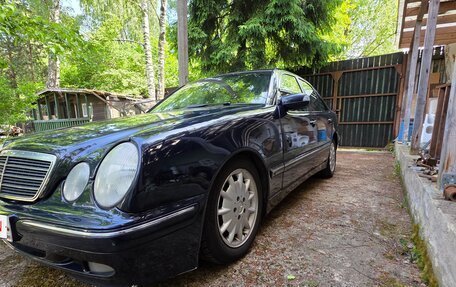 Mercedes-Benz E-Класс, 2000 год, 400 000 рублей, 36 фотография