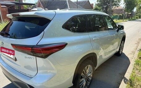 Toyota Highlander, 2025 год, 4 950 000 рублей, 4 фотография