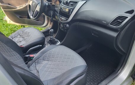 Hyundai Solaris II рестайлинг, 2013 год, 380 000 рублей, 6 фотография