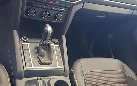 Volkswagen Amarok I рестайлинг, 2017 год, 2 590 000 рублей, 6 фотография