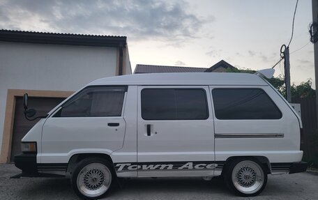 Toyota Town Ace III, 1987 год, 449 999 рублей, 9 фотография
