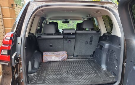 Toyota Land Cruiser Prado 150 рестайлинг 2, 2017 год, 4 600 000 рублей, 5 фотография