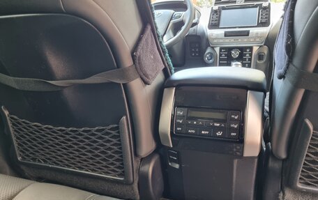 Toyota Land Cruiser Prado 150 рестайлинг 2, 2017 год, 4 600 000 рублей, 6 фотография