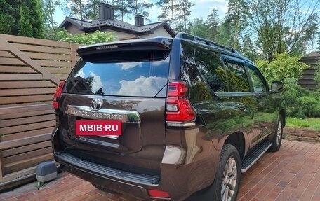 Toyota Land Cruiser Prado 150 рестайлинг 2, 2017 год, 4 600 000 рублей, 7 фотография
