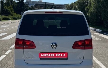 Volkswagen Touran III, 2011 год, 975 000 рублей, 12 фотография