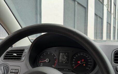 Volkswagen Polo VI (EU Market), 2014 год, 850 000 рублей, 32 фотография