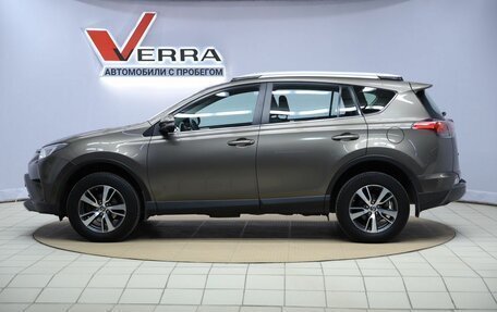 Toyota RAV4, 2018 год, 2 630 000 рублей, 8 фотография