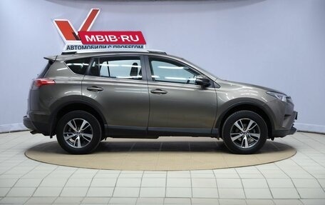 Toyota RAV4, 2018 год, 2 630 000 рублей, 4 фотография