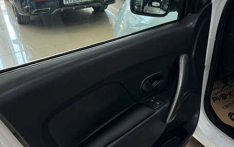 Renault Logan II, 2019 год, 590 000 рублей, 14 фотография