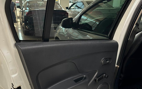 Renault Logan II, 2019 год, 590 000 рублей, 16 фотография