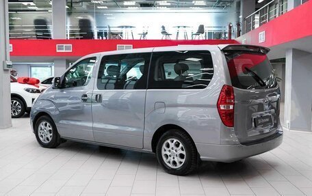 Hyundai Grand Starex Grand Starex I рестайлинг 2, 2014 год, 1 650 000 рублей, 4 фотография