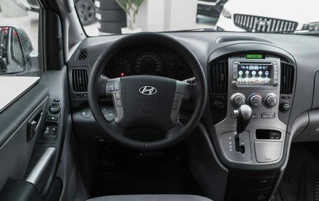 Hyundai Grand Starex Grand Starex I рестайлинг 2, 2014 год, 1 650 000 рублей, 8 фотография