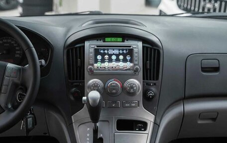 Hyundai Grand Starex Grand Starex I рестайлинг 2, 2014 год, 1 650 000 рублей, 9 фотография