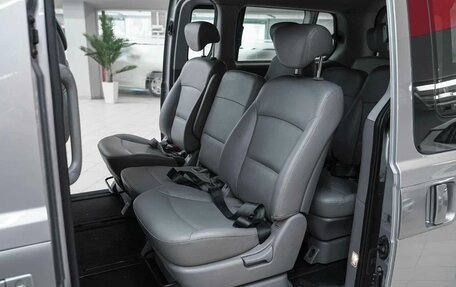 Hyundai Grand Starex Grand Starex I рестайлинг 2, 2014 год, 1 650 000 рублей, 13 фотография