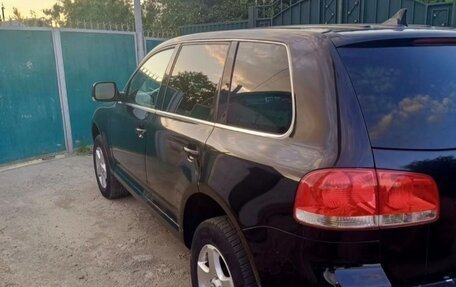 Volkswagen Touareg III, 2004 год, 600 000 рублей, 3 фотография