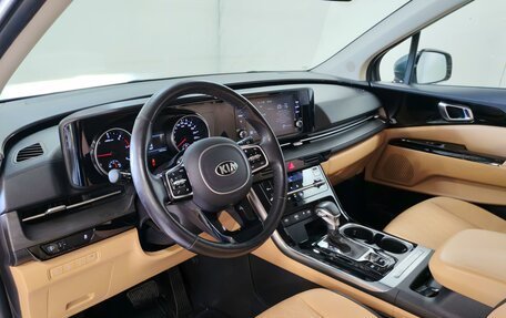 KIA Carnival, 2021 год, 3 900 000 рублей, 17 фотография