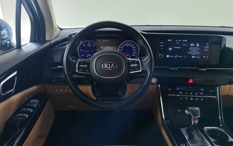 KIA Carnival, 2021 год, 3 900 000 рублей, 15 фотография