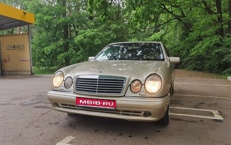 Mercedes-Benz E-Класс, 1995 год, 250 000 рублей, 1 фотография