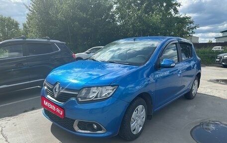 Renault Sandero II рестайлинг, 2016 год, 799 000 рублей, 1 фотография