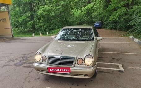 Mercedes-Benz E-Класс, 1995 год, 250 000 рублей, 2 фотография