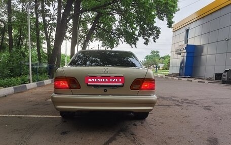 Mercedes-Benz E-Класс, 1995 год, 250 000 рублей, 5 фотография