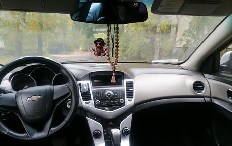 Chevrolet Cruze II, 2011 год, 500 000 рублей, 7 фотография