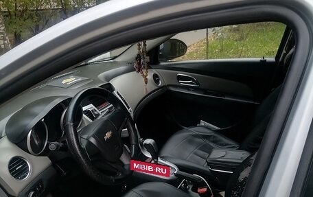 Chevrolet Cruze II, 2011 год, 500 000 рублей, 9 фотография