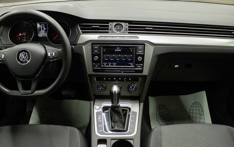 Volkswagen Passat B8 рестайлинг, 2018 год, 1 749 000 рублей, 9 фотография