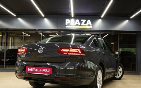 Volkswagen Passat B8 рестайлинг, 2018 год, 1 749 000 рублей, 6 фотография