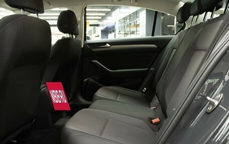 Volkswagen Passat B8 рестайлинг, 2018 год, 1 749 000 рублей, 12 фотография