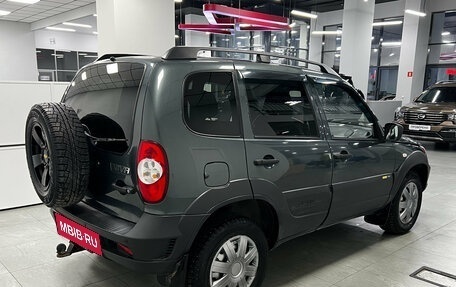 Chevrolet Niva I рестайлинг, 2017 год, 770 000 рублей, 3 фотография