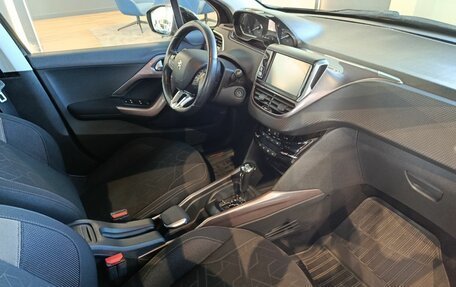Peugeot 2008 II, 2014 год, 849 000 рублей, 8 фотография
