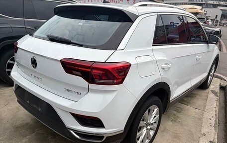 Volkswagen T-Roc I, 2023 год, 1 480 000 рублей, 6 фотография