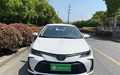 Toyota Corolla, 2022 год, 1 350 000 рублей, 2 фотография