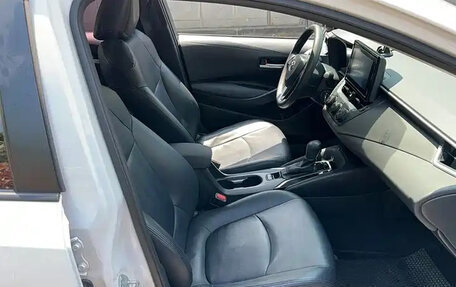 Toyota Corolla, 2022 год, 1 350 000 рублей, 9 фотография