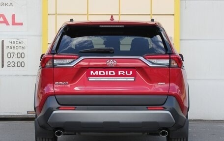 Toyota RAV4, 2021 год, 3 050 000 рублей, 5 фотография