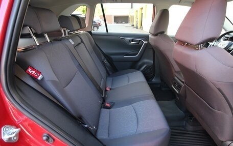 Toyota RAV4, 2021 год, 3 050 000 рублей, 17 фотография