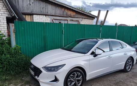 Hyundai Sonata VIII, 2022 год, 2 250 000 рублей, 3 фотография