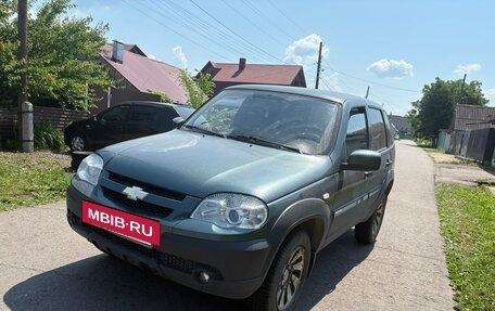 Chevrolet Niva I рестайлинг, 2012 год, 525 000 рублей, 4 фотография