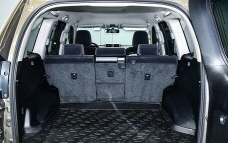 Toyota Land Cruiser Prado 150 рестайлинг 2, 2013 год, 3 799 000 рублей, 26 фотография