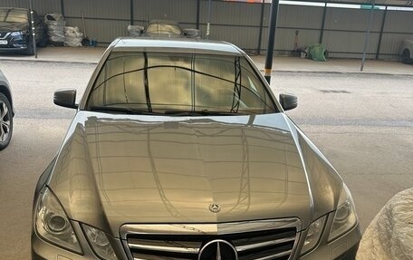 Mercedes-Benz E-Класс, 2011 год, 1 250 000 рублей, 1 фотография